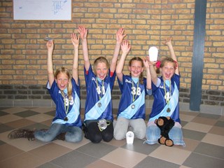 Dinto 7, Tanja, Eva, Caroline en Mayke