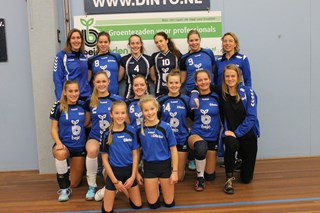 Aniek met dames 1