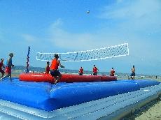 Bossaball: spectaculaire attractie bij evenement