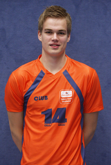 Blom leidt Sneek naar winst