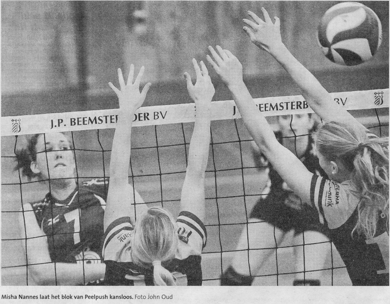 Zware pot voor Dinto dames, tegen middenmoter Peelpush