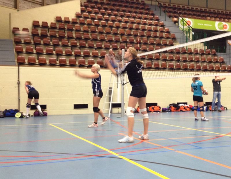 Eerste winst voor dames 2!