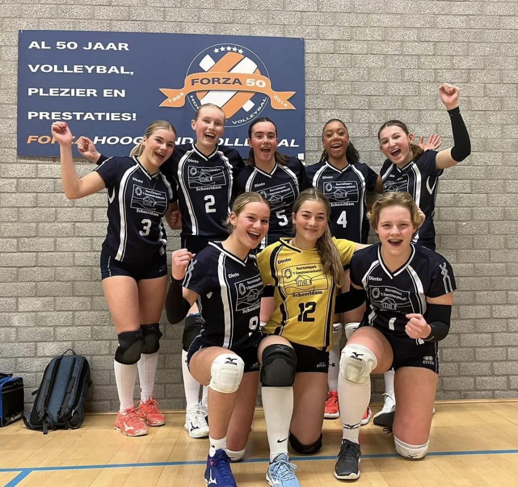 Dinto meiden B1 naar finale voor de beker