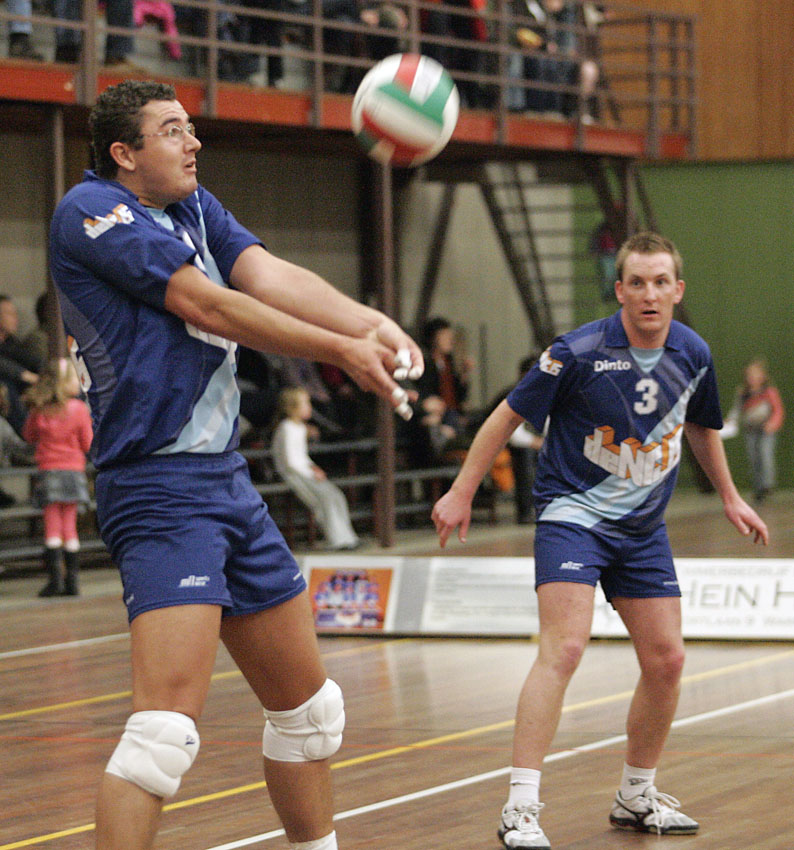 Mannen Dinto stunten tegen koploper Irene